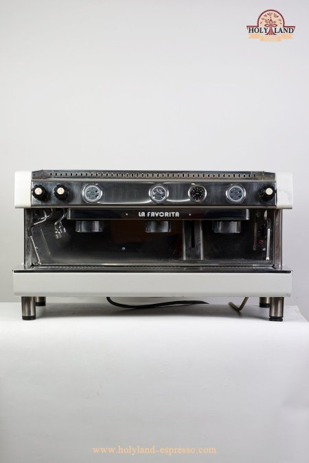 ماكينة اسبريسو 3 رؤوس (LA FAVORITA)